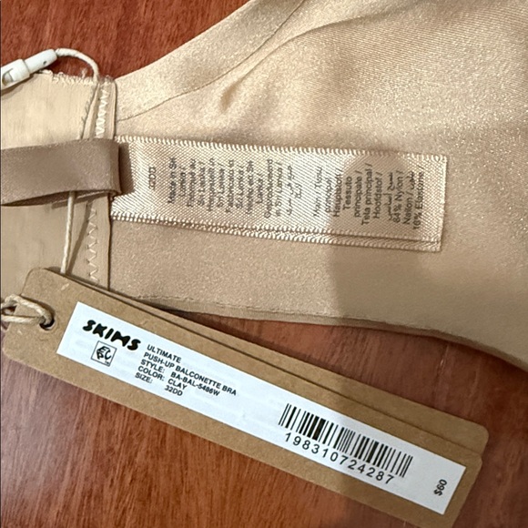 Skims Ultimate Push Up Balconette Bra - Picture 3 of 4